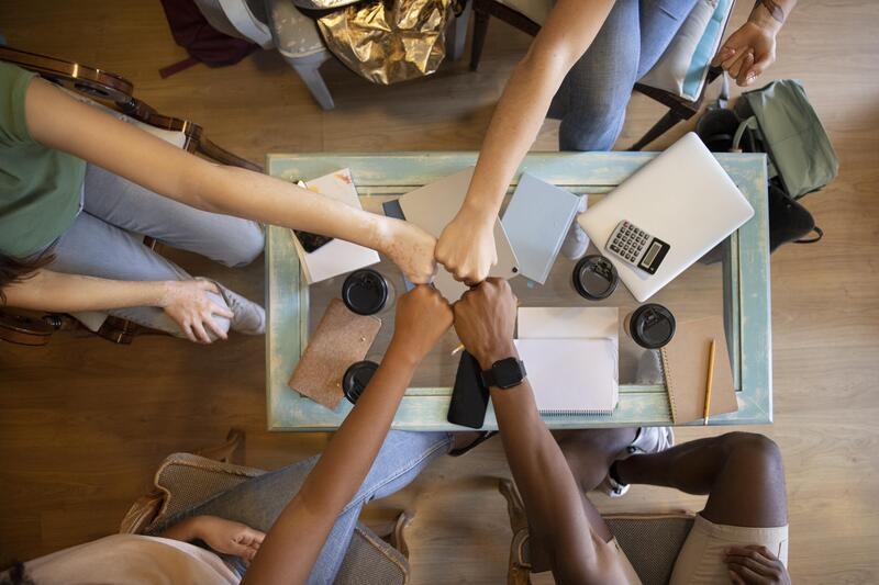 Integração com equipes e colaboração